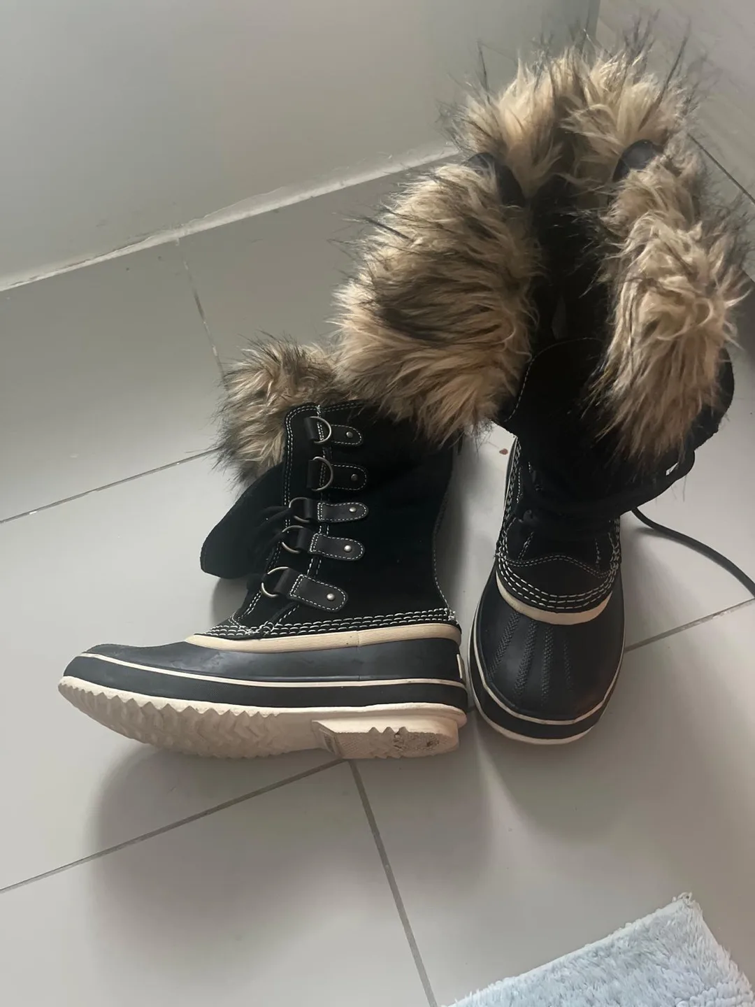Women's Sorel Winter Boots - Size 5 image indicator(4)