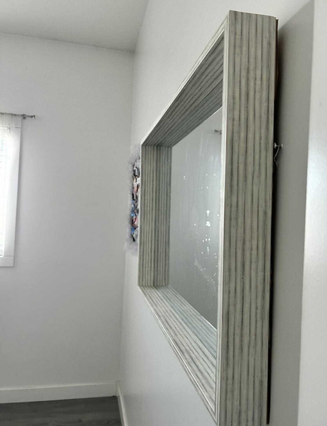 Large rectangular wall mirror with white frame - photo 5