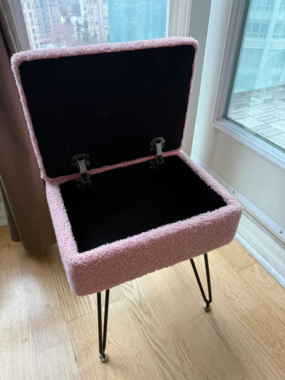 Pink Fuzzy Storage Ottoman image indicator(3)