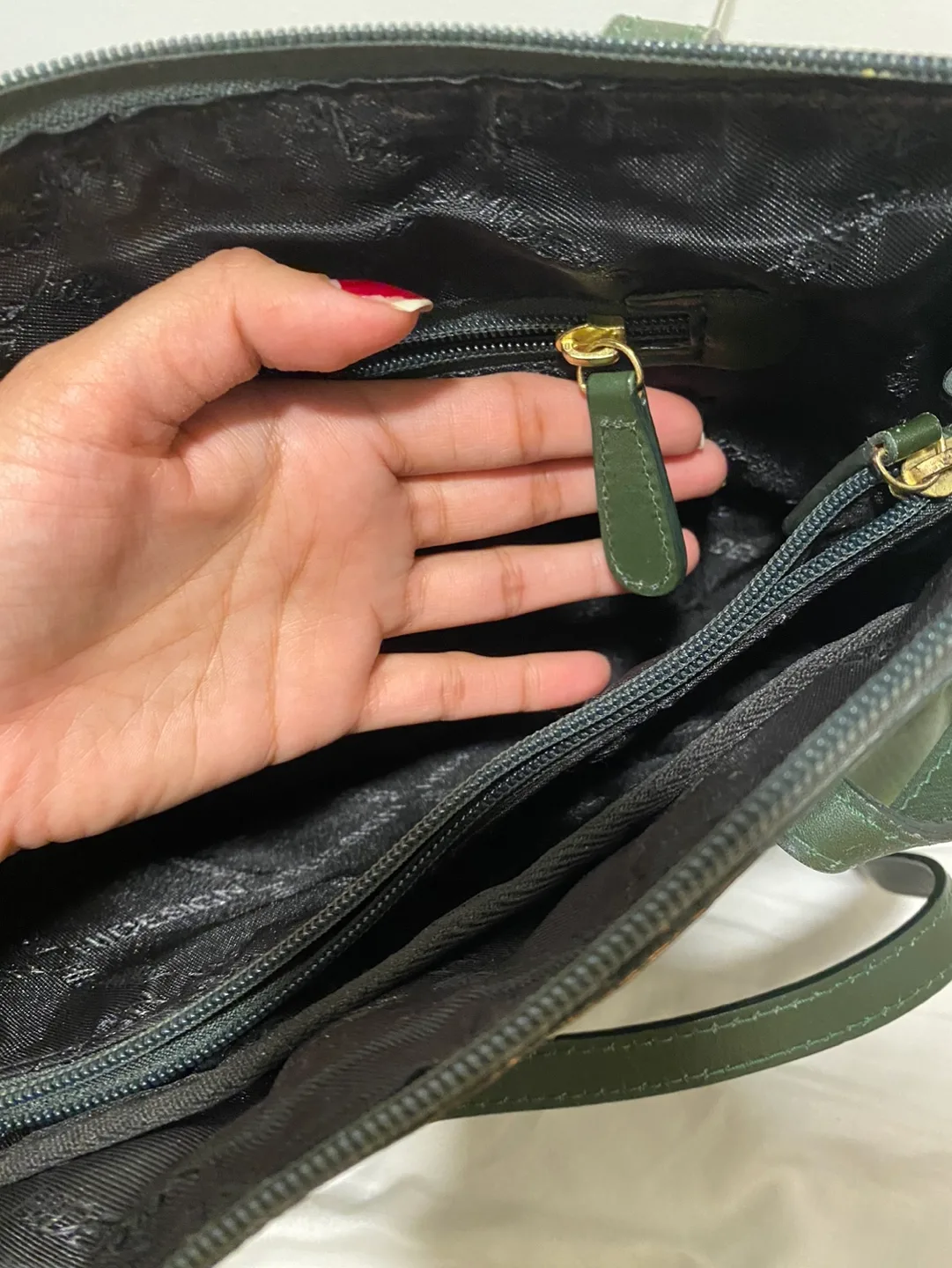 Gorgeous Green Leather Handbag image indicator(7)