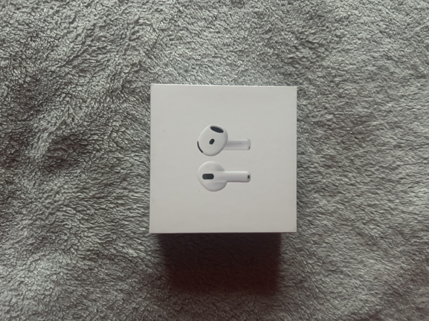 New Apple AirPods 4