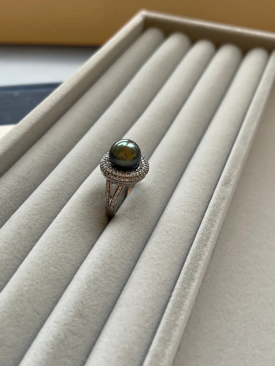 Elegant Tahitian Black Pearl CZ Silver Ring 🏈 image indicator(3)