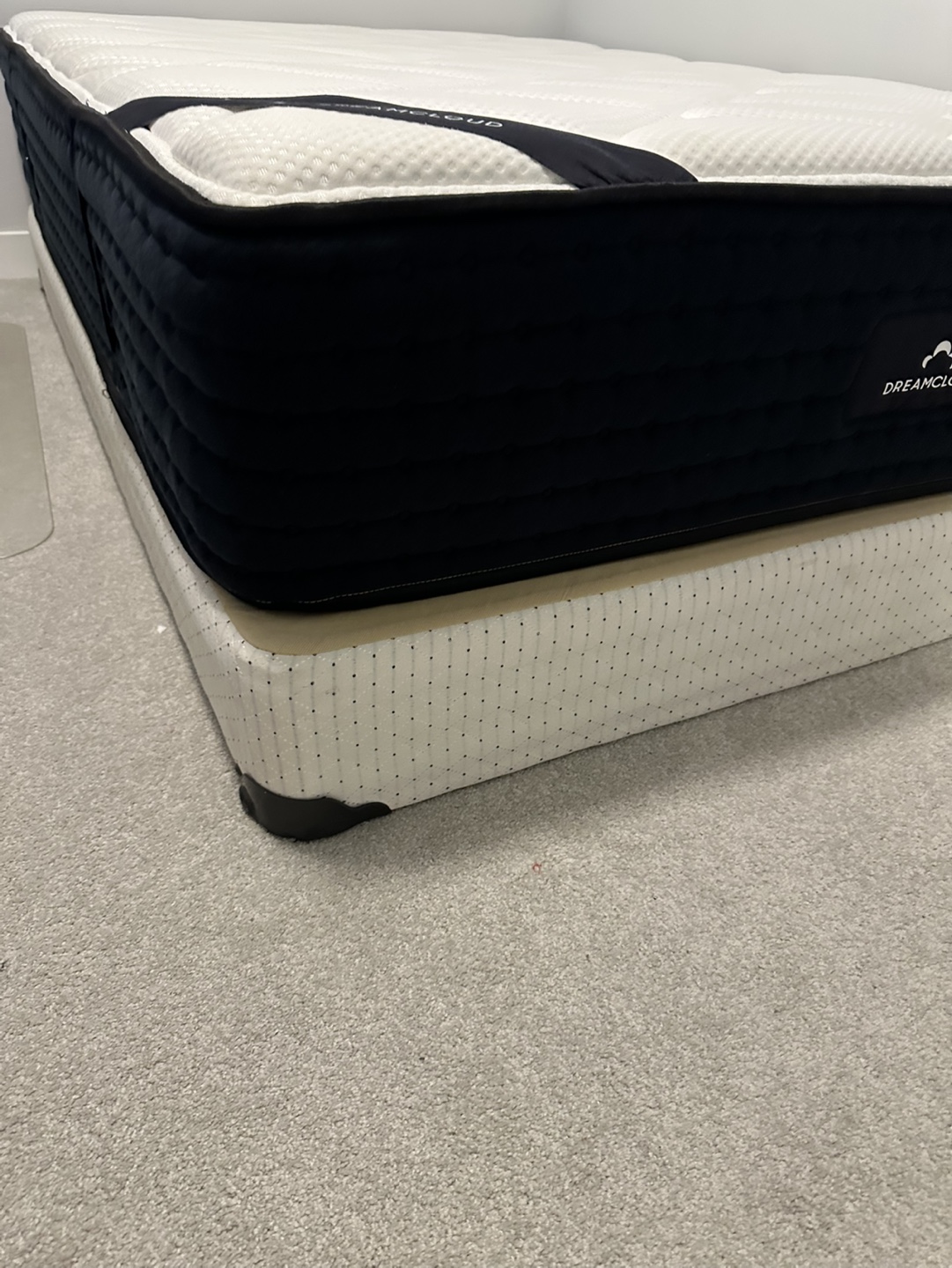 DreamCloud full  Mattress only - photo 4