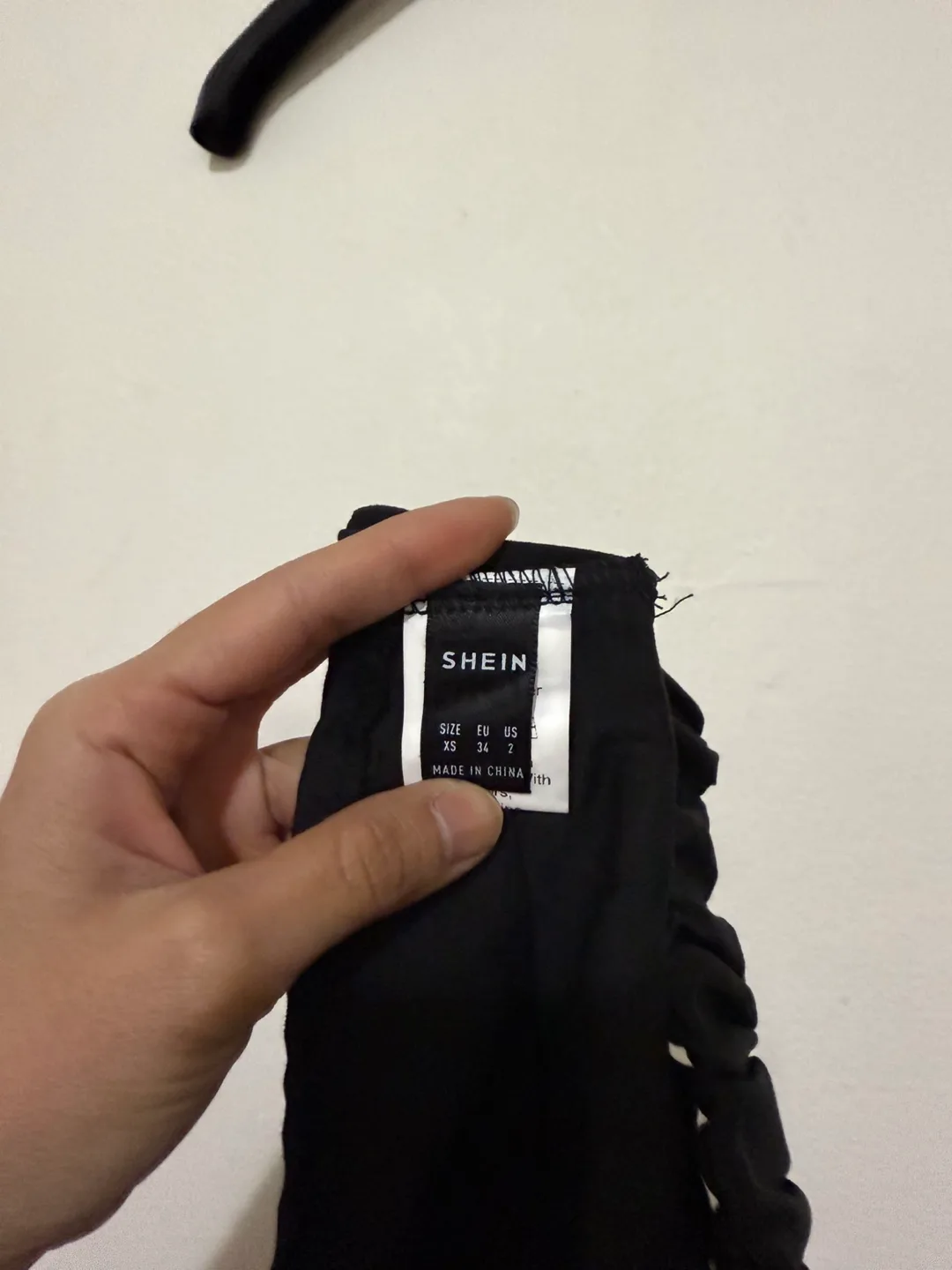 🏈 SHEIN Black Square Neck Crop Top - Size XS image indicator(3)