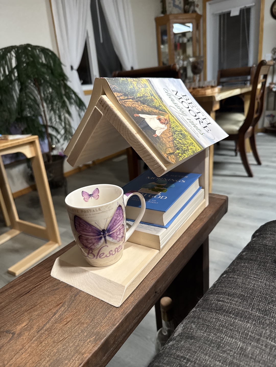 Rustic unfinished Wooden Book & Mug Holder