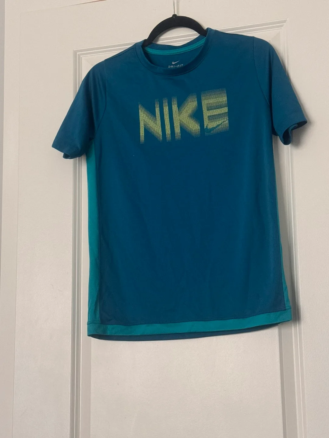 Nike Dri-FIT Boy's Teal T-Shirt Sz L 🏈 image indicator(4)