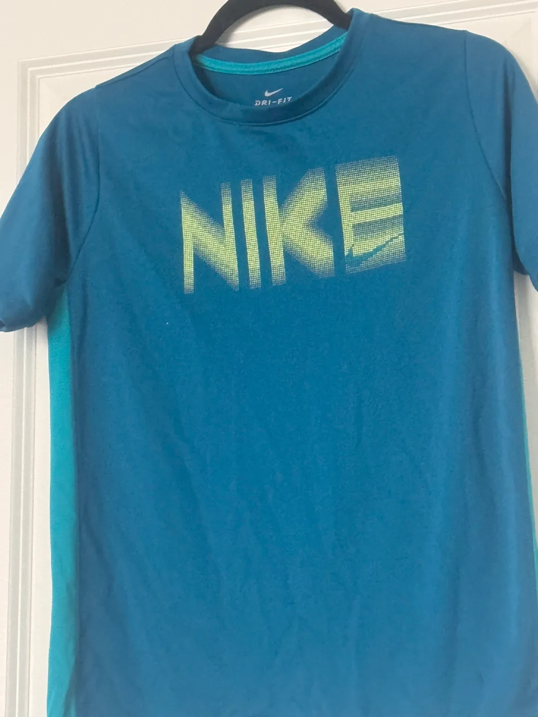 Nike Dri-FIT Boy's Teal T-Shirt Sz L 🏈 image indicator(5)