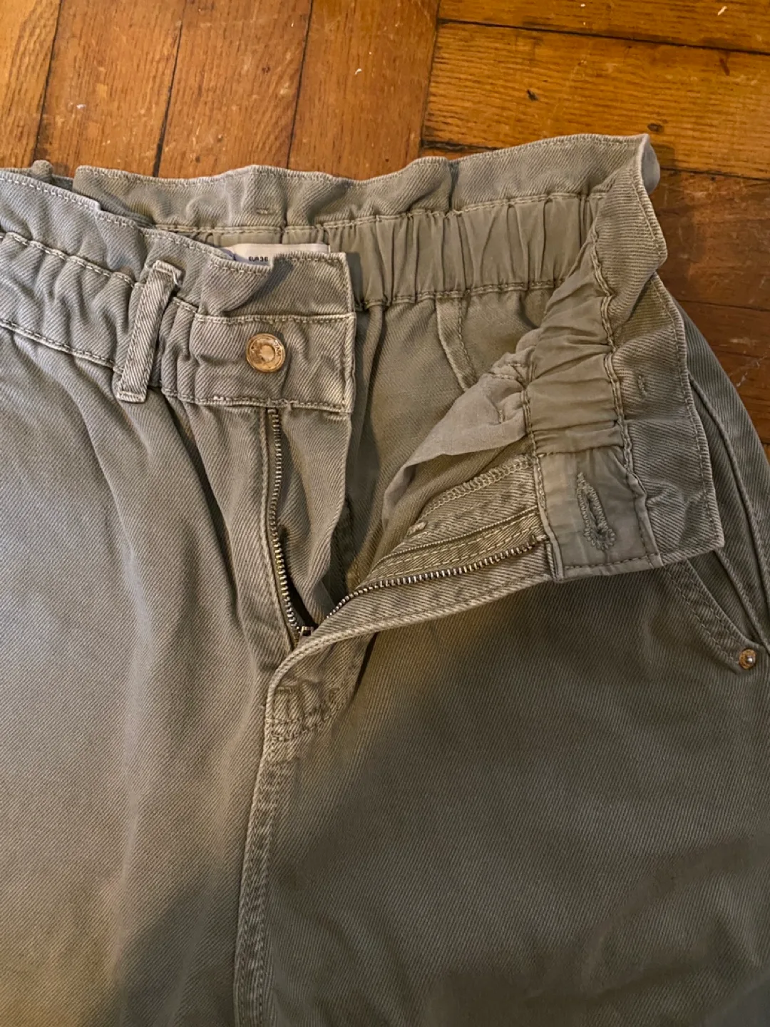 Zara Paperbag Waist Jeans image indicator(3)