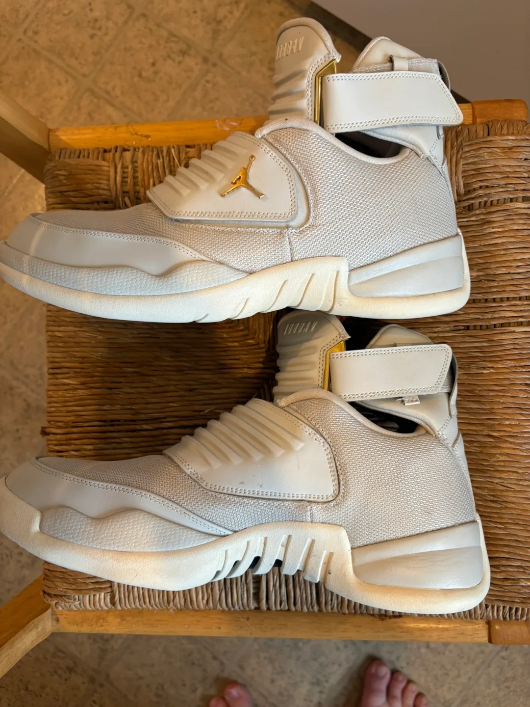 Lightly used Jordan Generation 23 size 13 men’s image indicator(3)