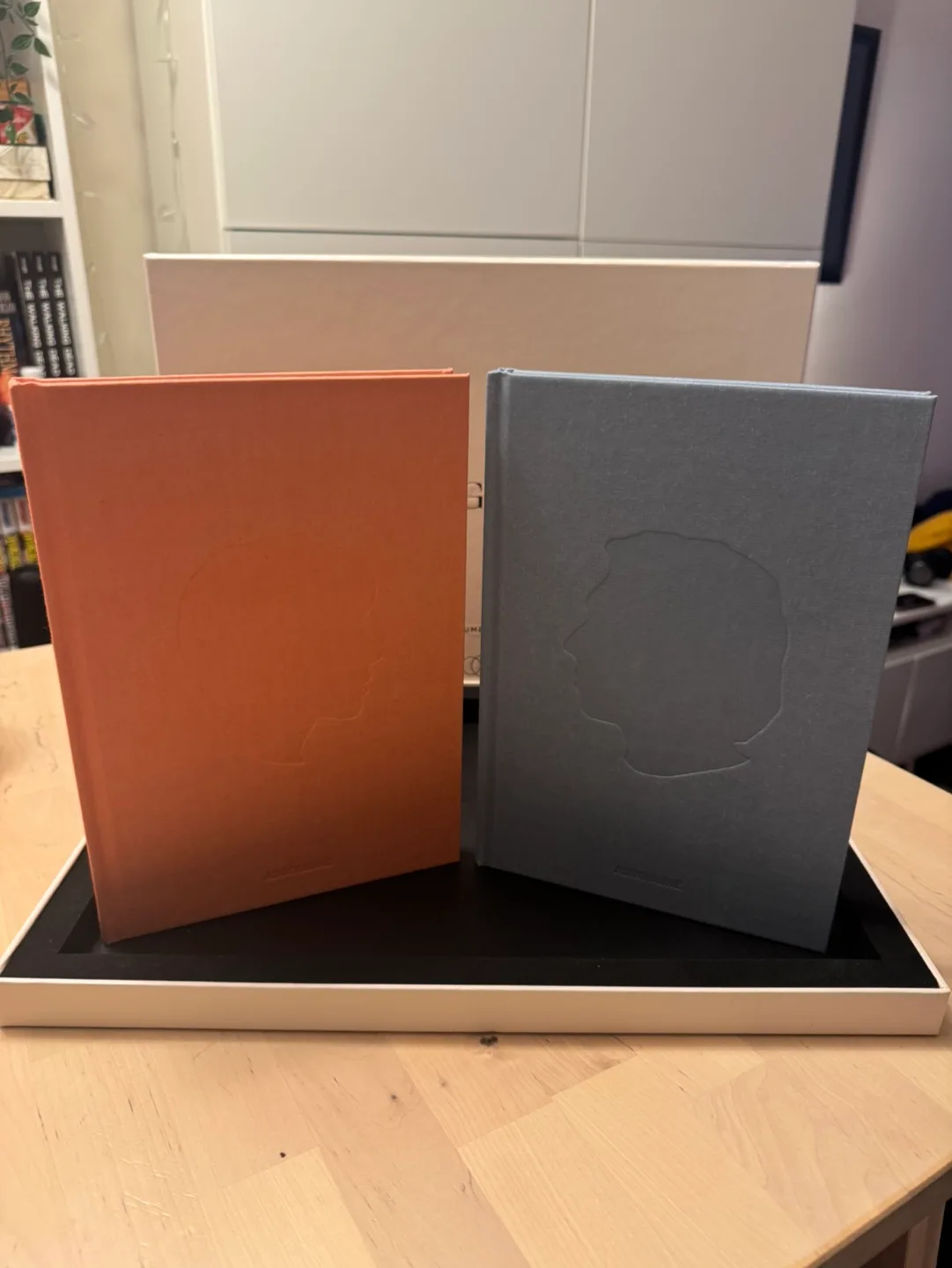 📕 Marriage Story Book Set • Adam Driver • Scarlett Johansson image indicator(2)