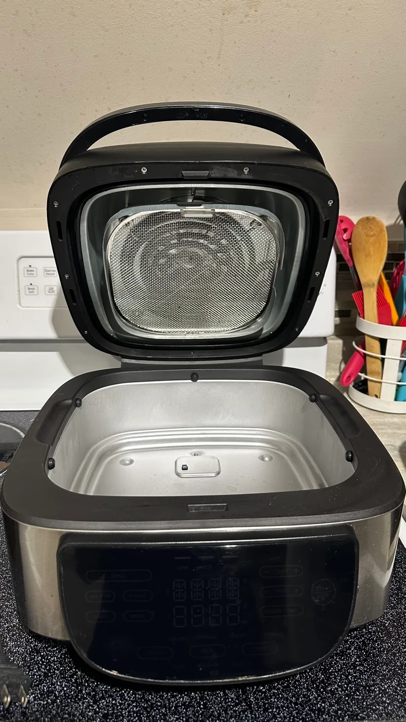 Chefman 7L Air Fryer with Grill - Like new image indicator(2)