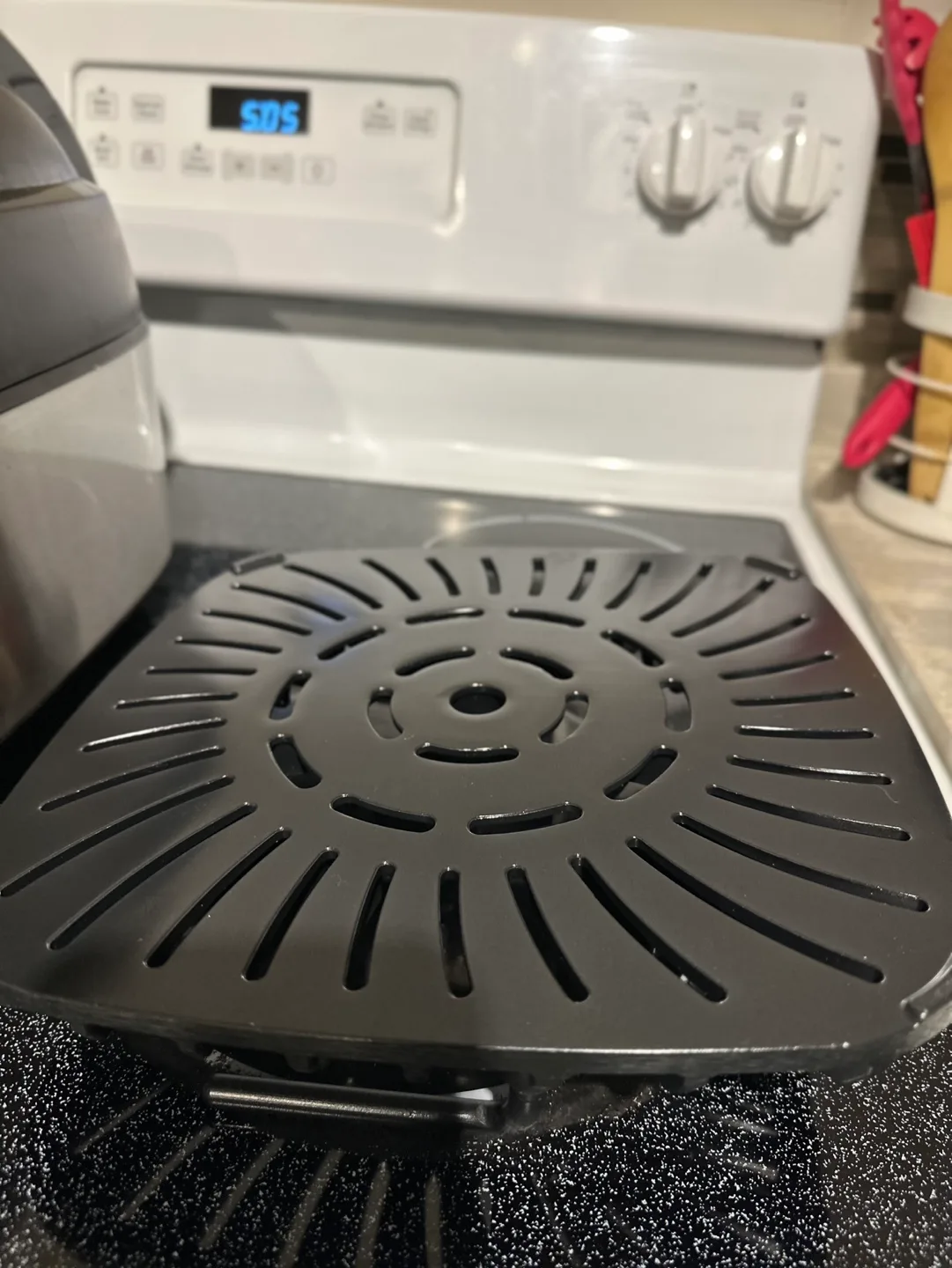 Chefman 7L Air Fryer with Grill - Like new image indicator(5)