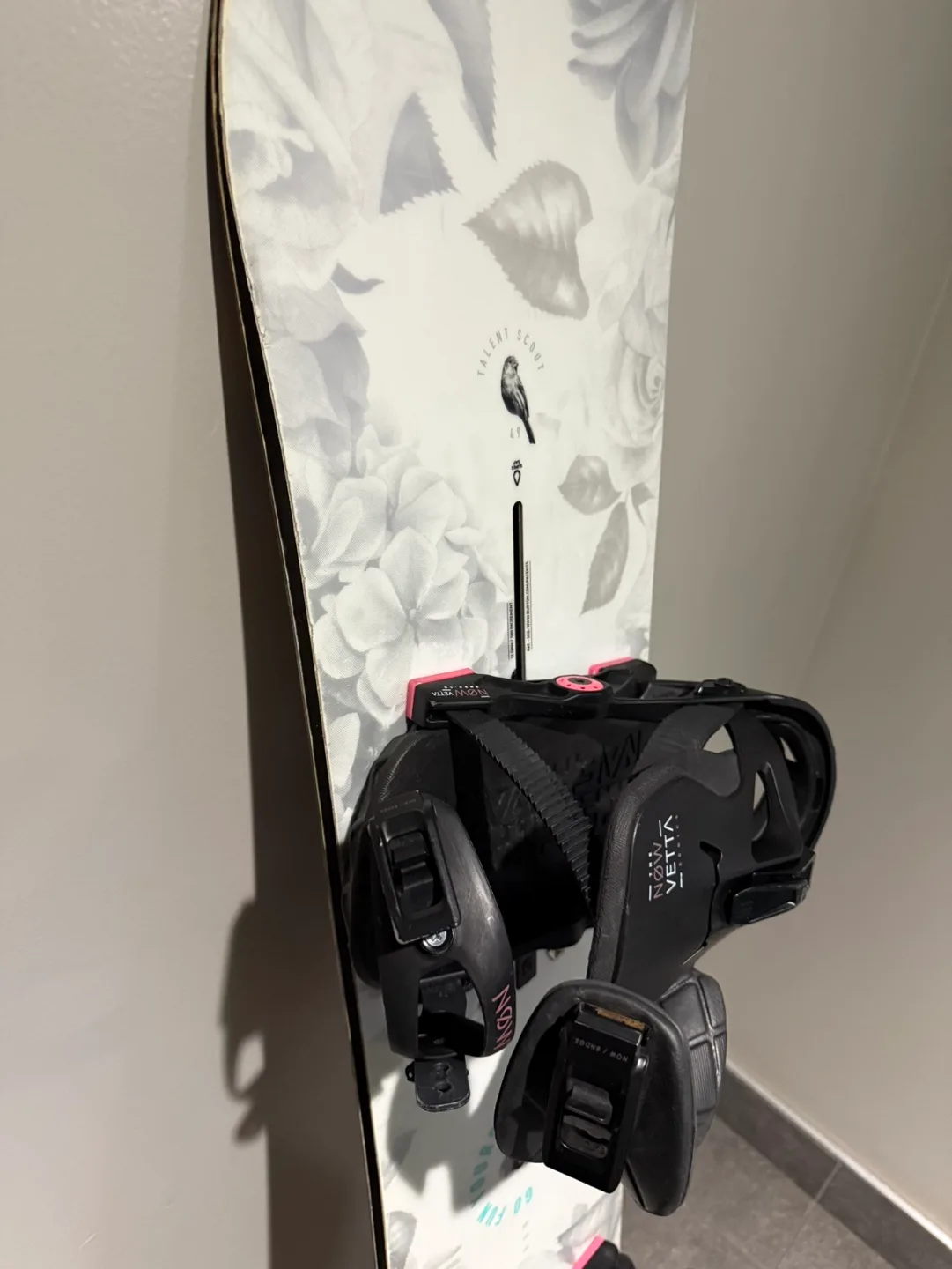 Burton Snowboard & Bindings (women’s) image indicator(3)