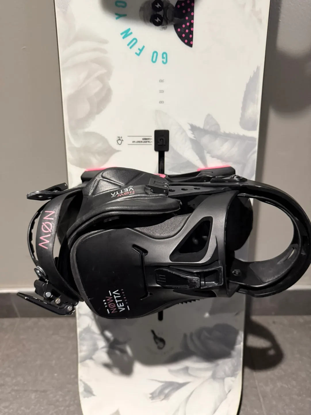 Burton Snowboard & Bindings (women’s) image indicator(4)