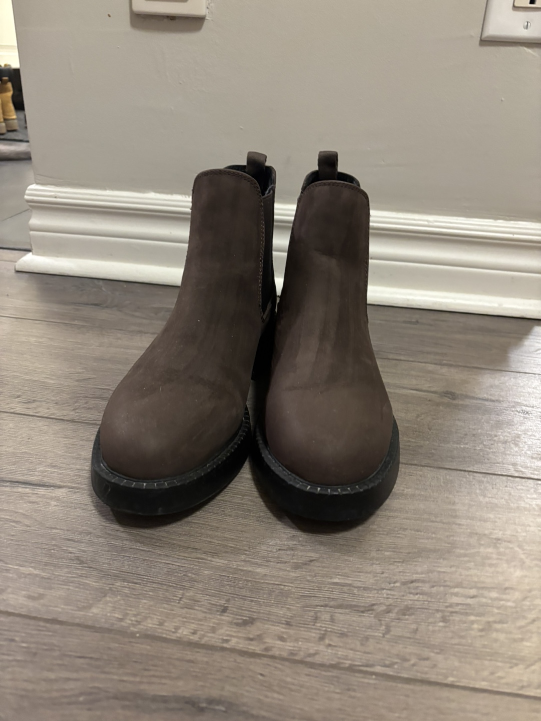 Women's Brown ALDO Chelsea Boots - Size 8.5