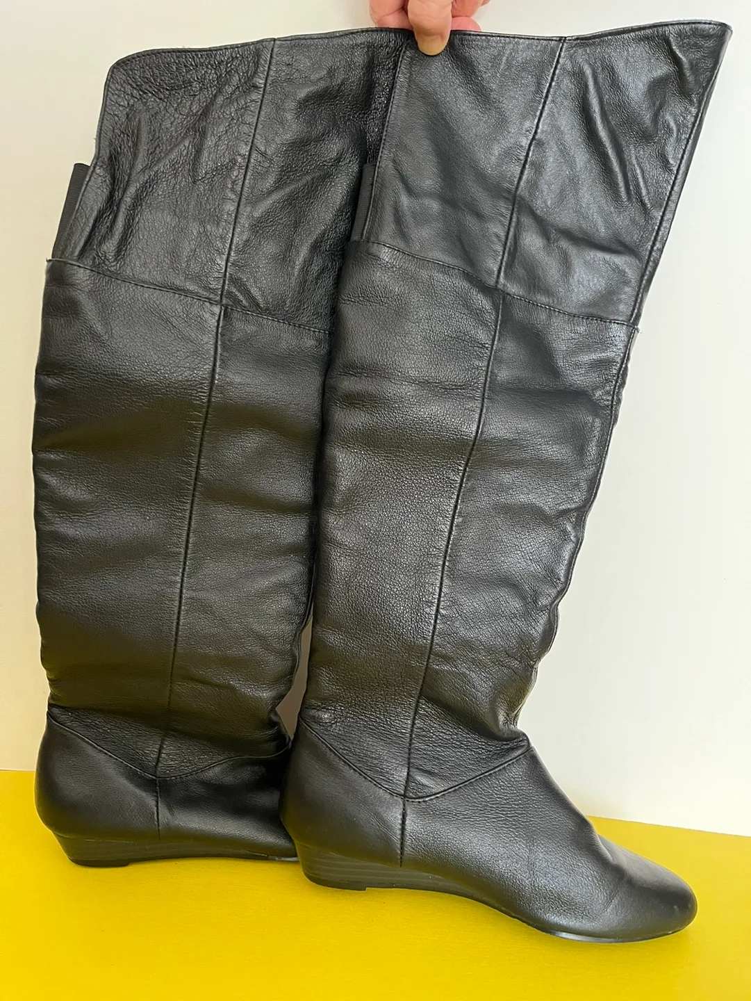 Black Leather Over-the-Knee Boots Size 6M image indicator(2)