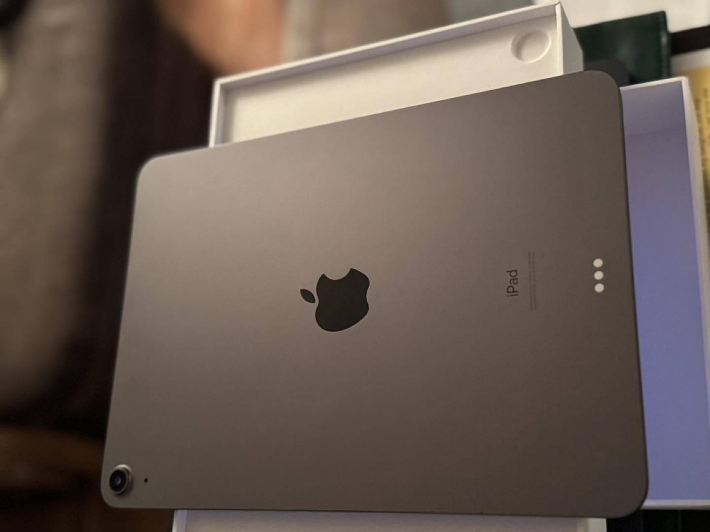 iPad Air 4th generation with cracked screen - photo 2