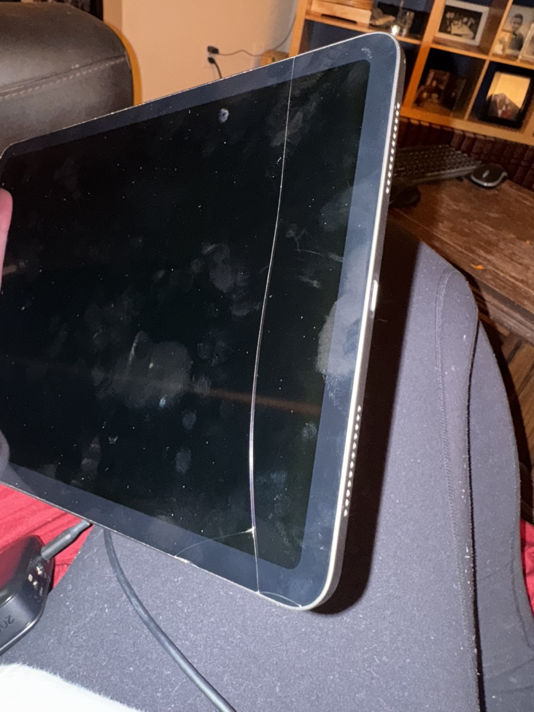 iPad Air 4th generation with cracked screen - photo 5