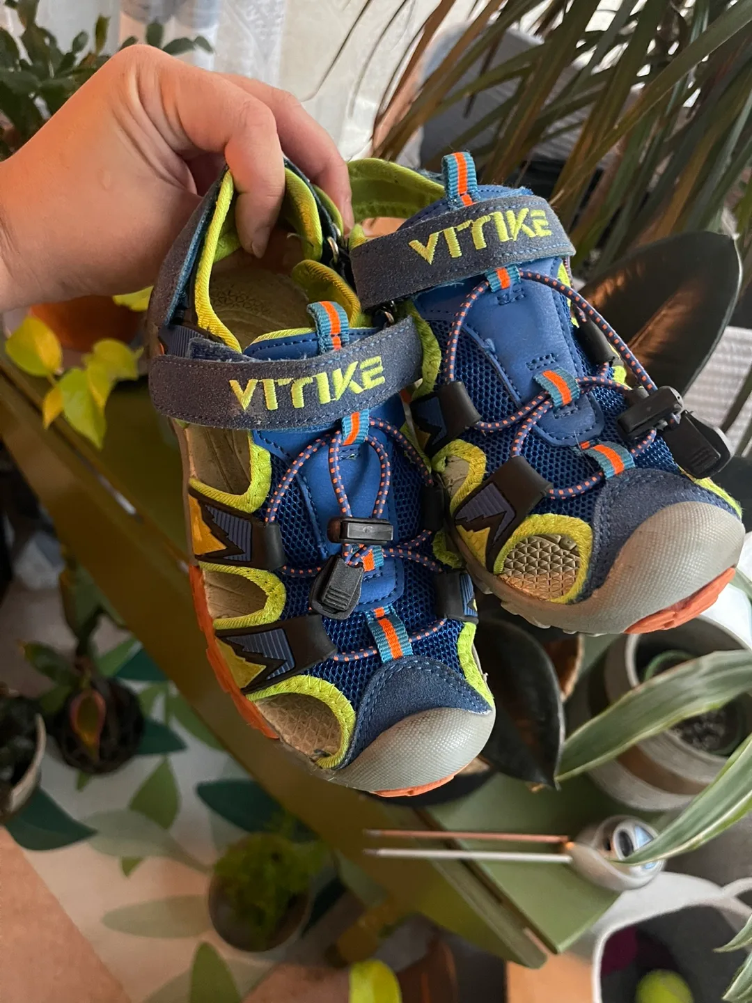 Vitike Kids' Water Sandals Size 8 thumbnail