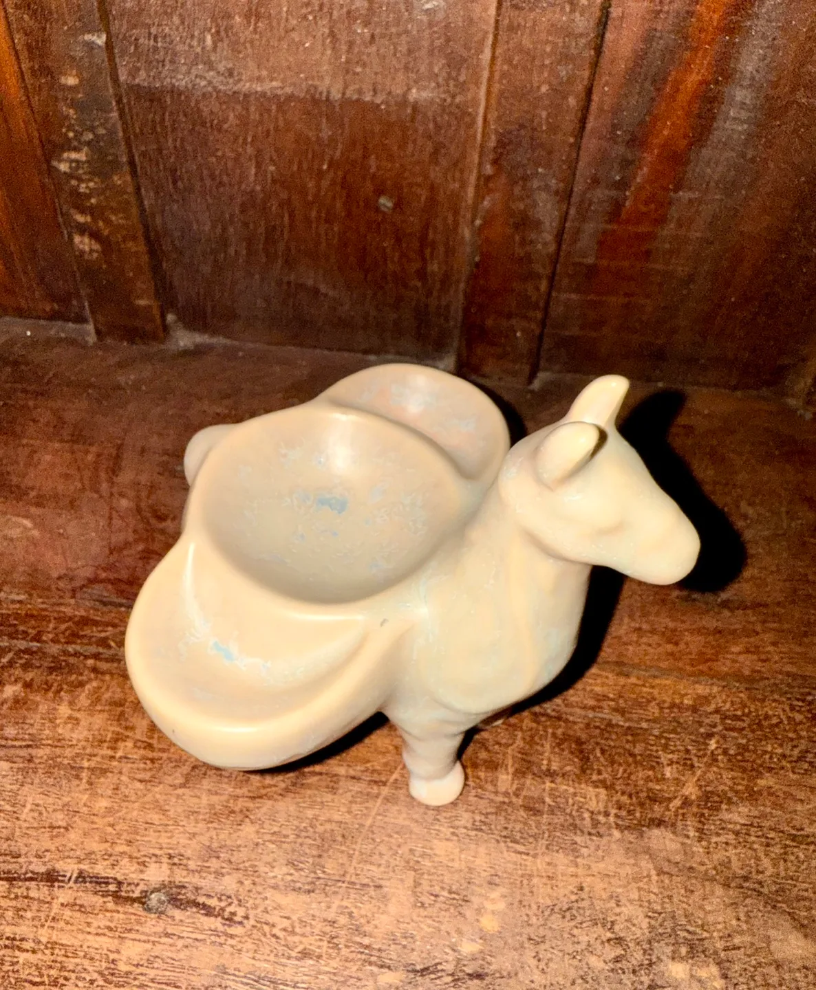 New Stoneware Statue Llama Décor, Cream image indicator(4)