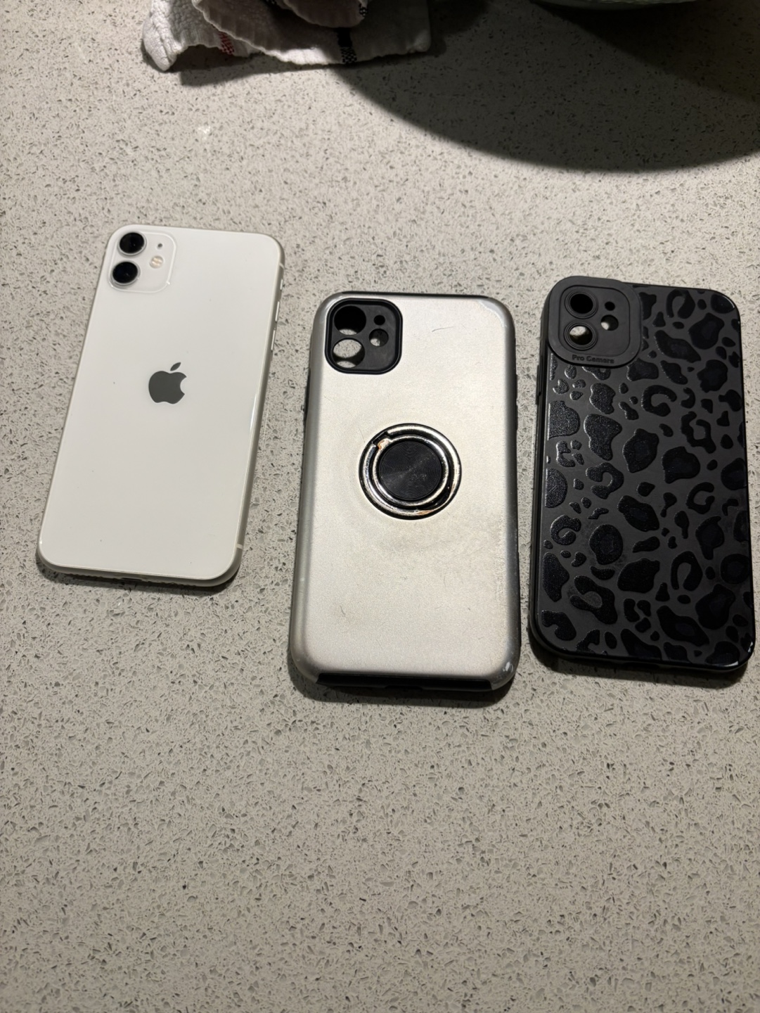 iPhone 11 White 64GB - photo 3