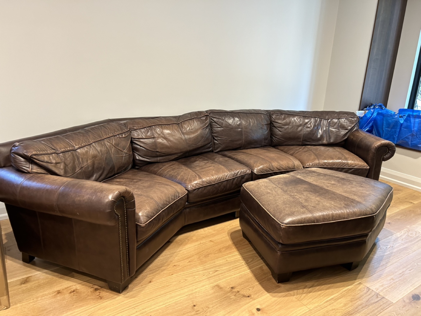 !!!LAST CHANCE!!! Genuine Leather couch