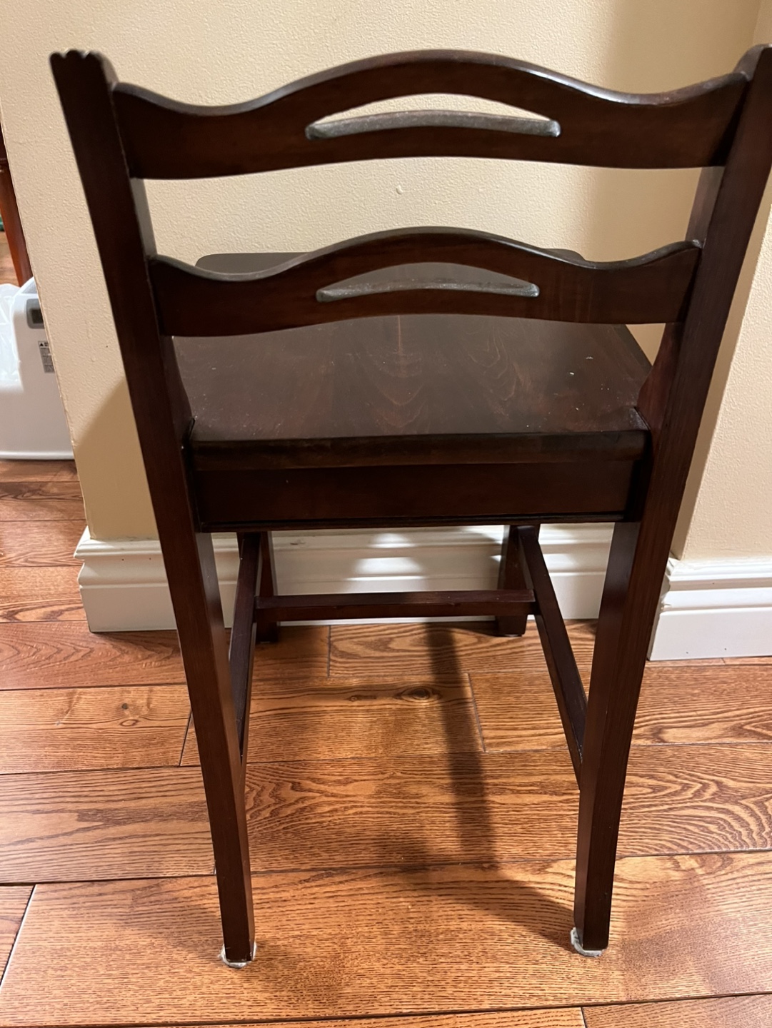 Child's Vintage Hedstrom Wooden Chair - photo 3