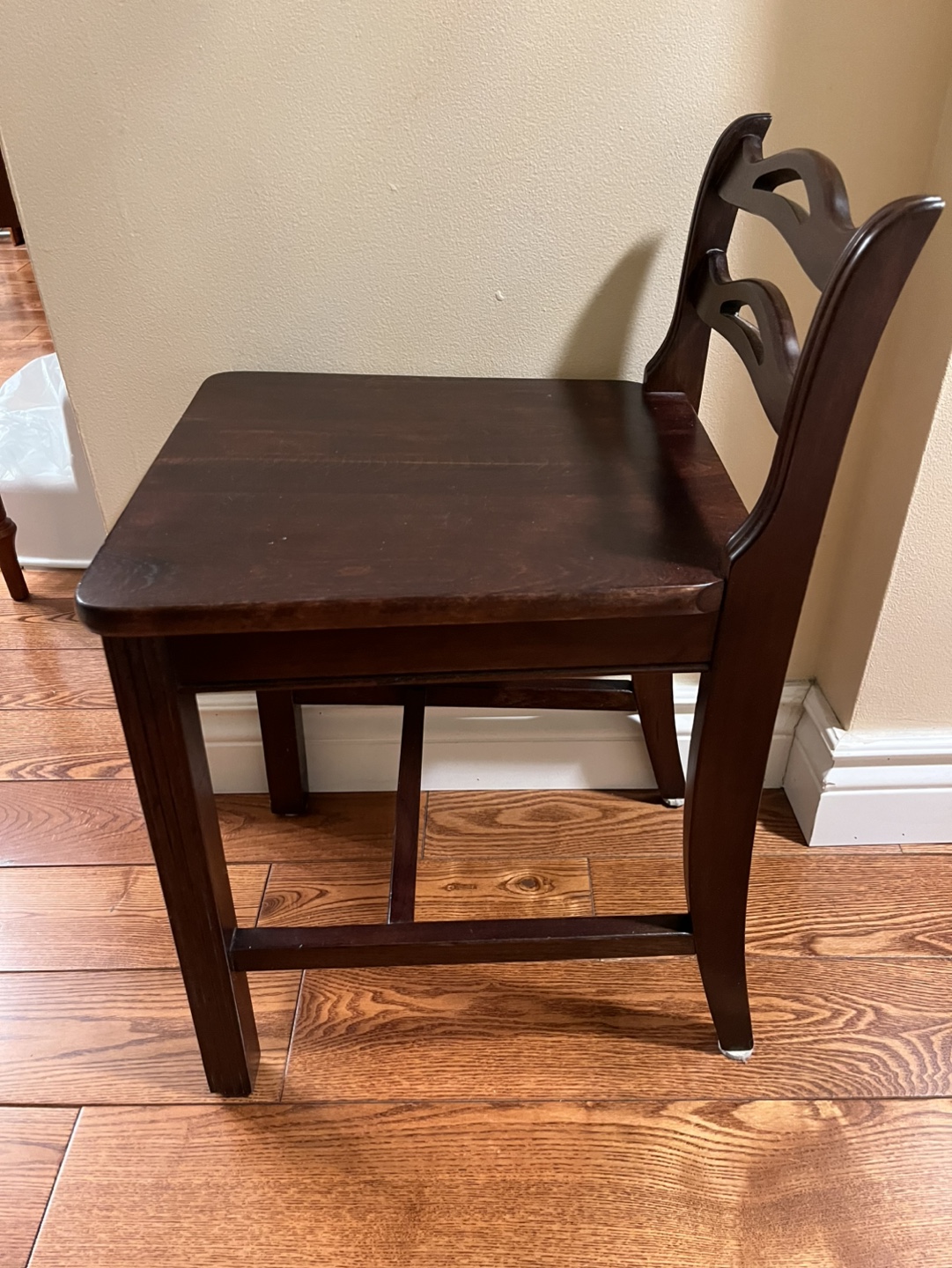 Child's Vintage Hedstrom Wooden Chair - photo 4