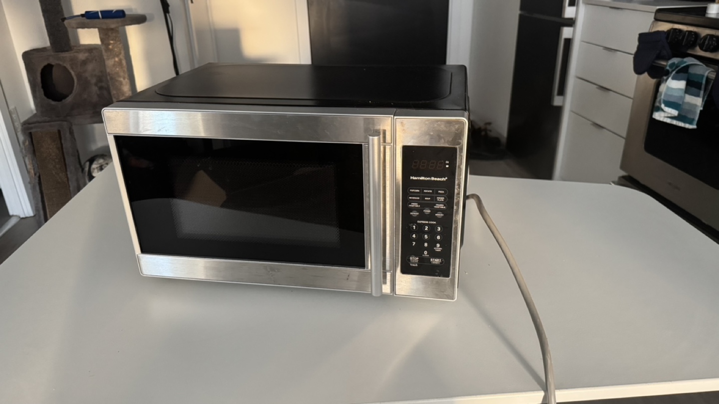 Hamilton Beach 0.7 cu. ft. Microwave