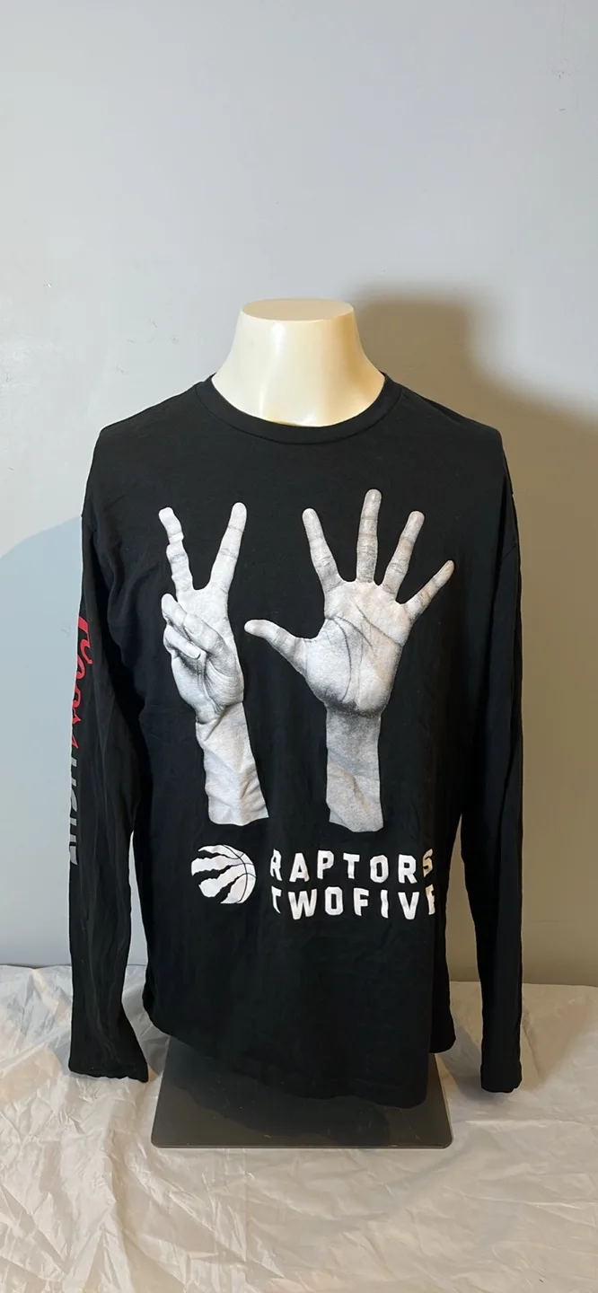 Coors Light x Toronto Raptors 2-5 Long Sleeve Shirt - large image indicator(3)