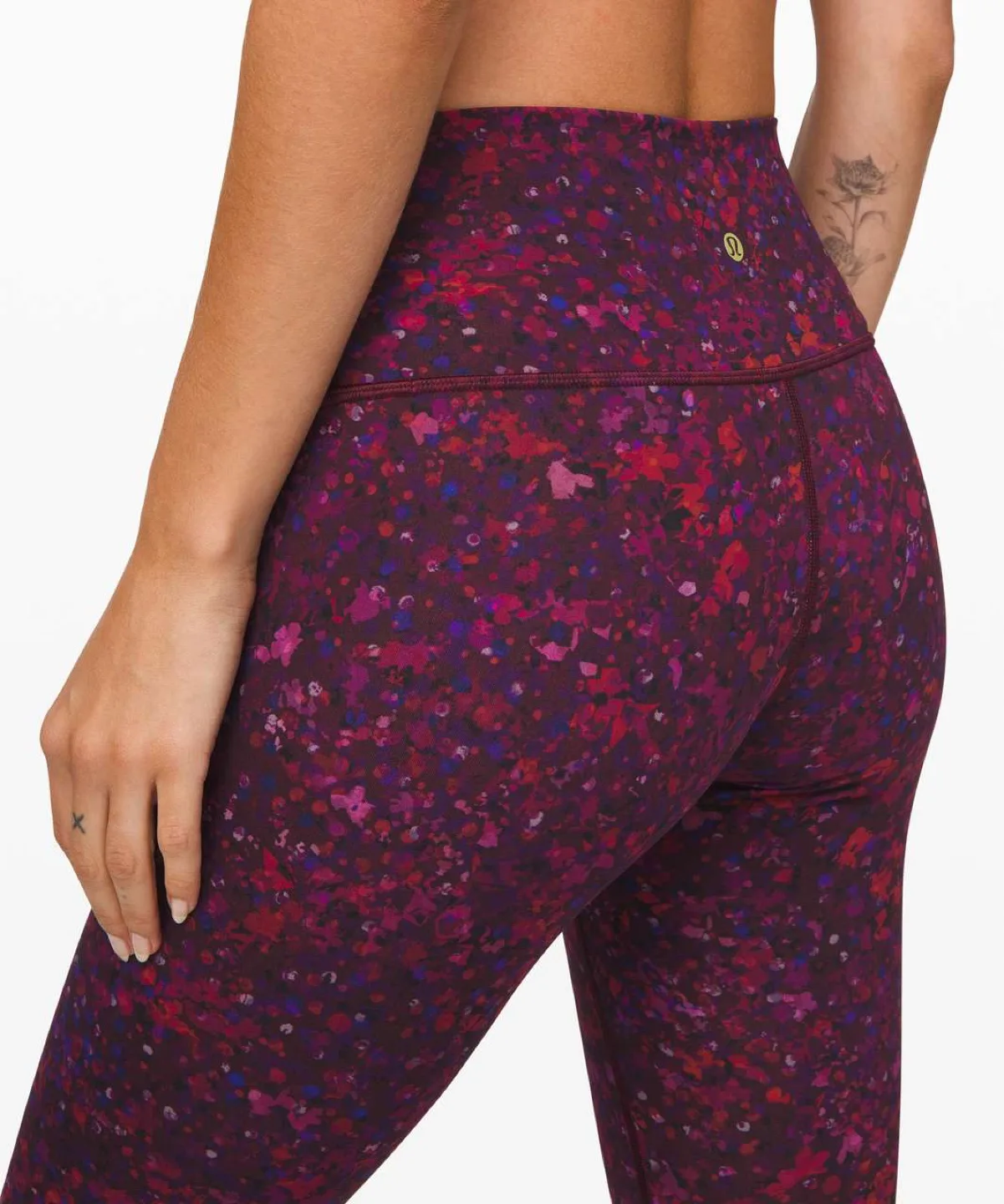 Lululemon Wunder Under 25” image indicator(7)