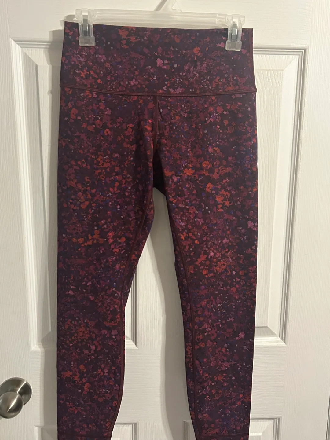 Lululemon Wunder Under 25” image indicator(3)