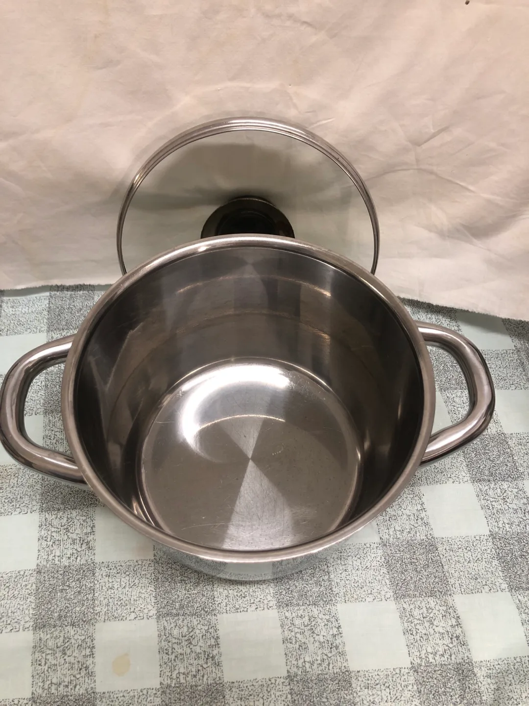 Polerad Stainless Steel Mid Size Pot with Lid image indicator(2)