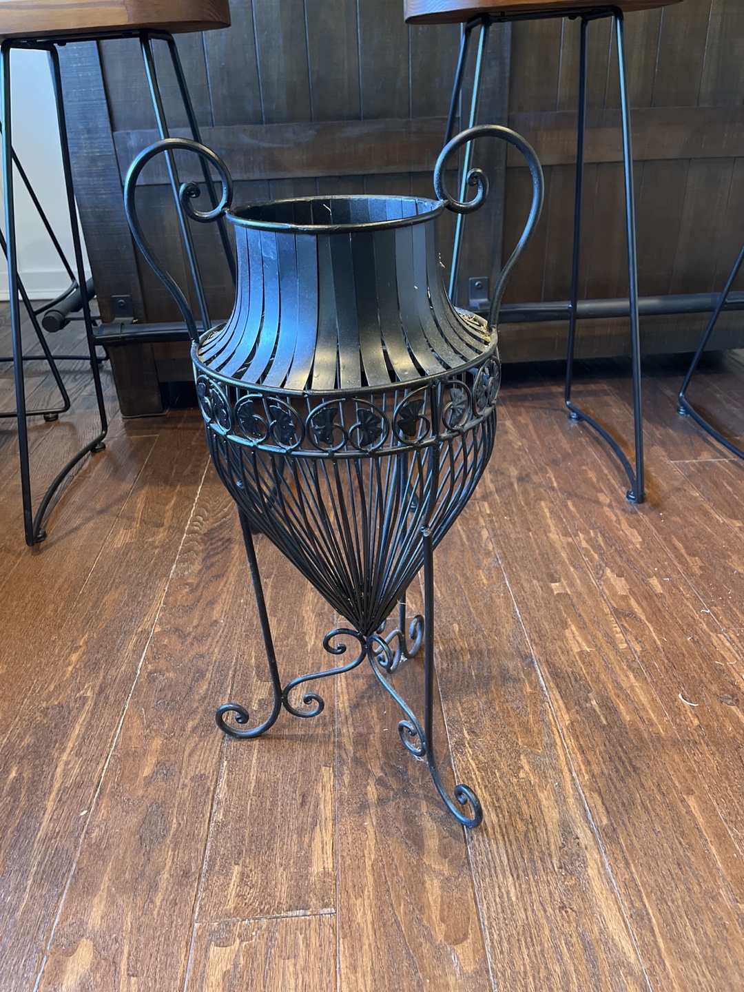 Black Metal Planter Stand