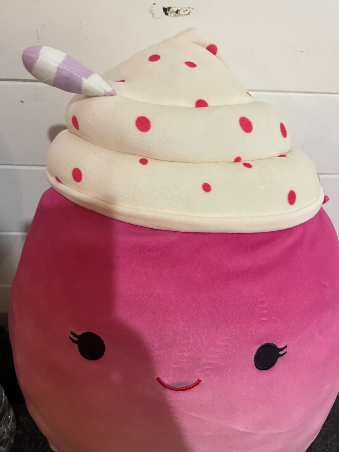 Squishmallow Cupcake Plush 10’ image indicator(2)