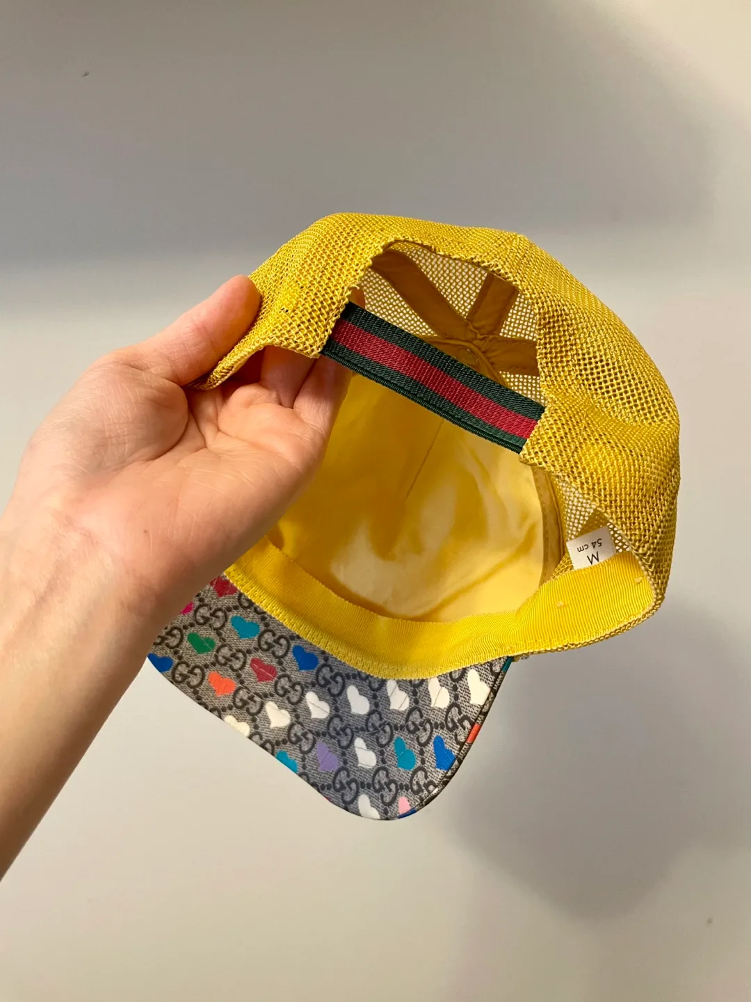 Authentic Gucci and Burberry baby/toddler Hats (price for 3) image indicator(3)