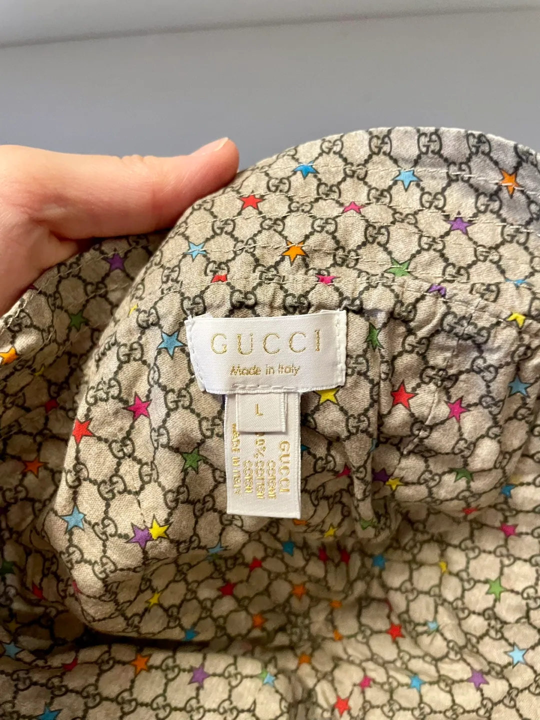 Authentic Gucci and Burberry baby/toddler Hats (price for 3) image indicator(4)