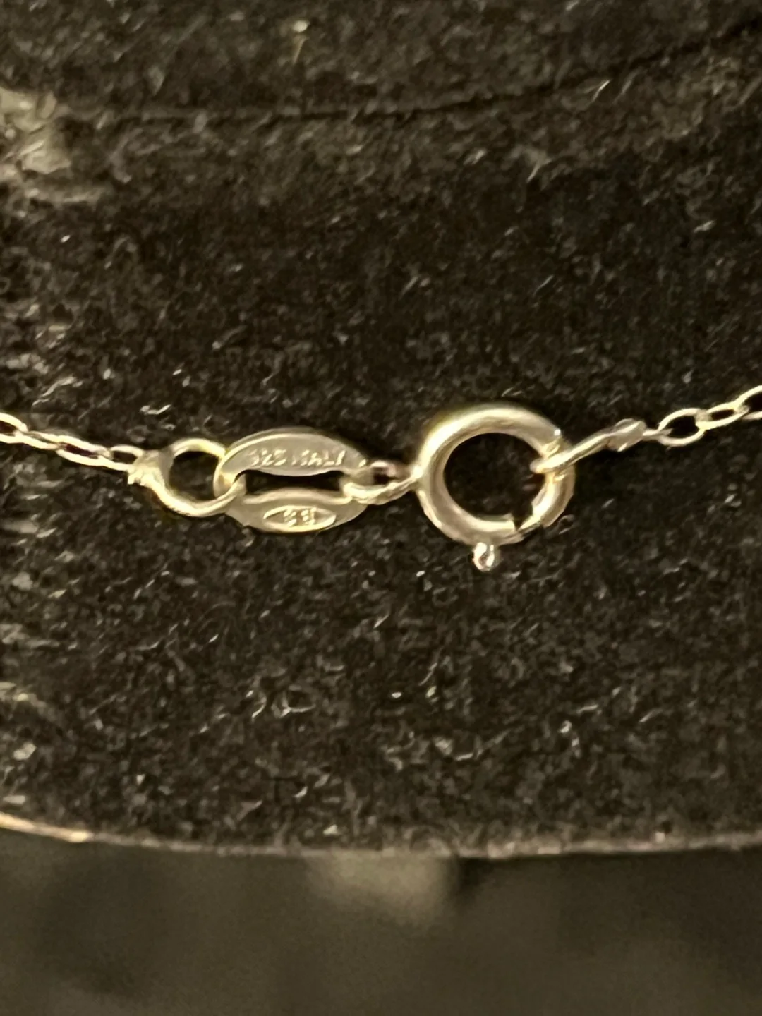 🏈 In the style of Chopard Happy Diamonds necklace image indicator(5)