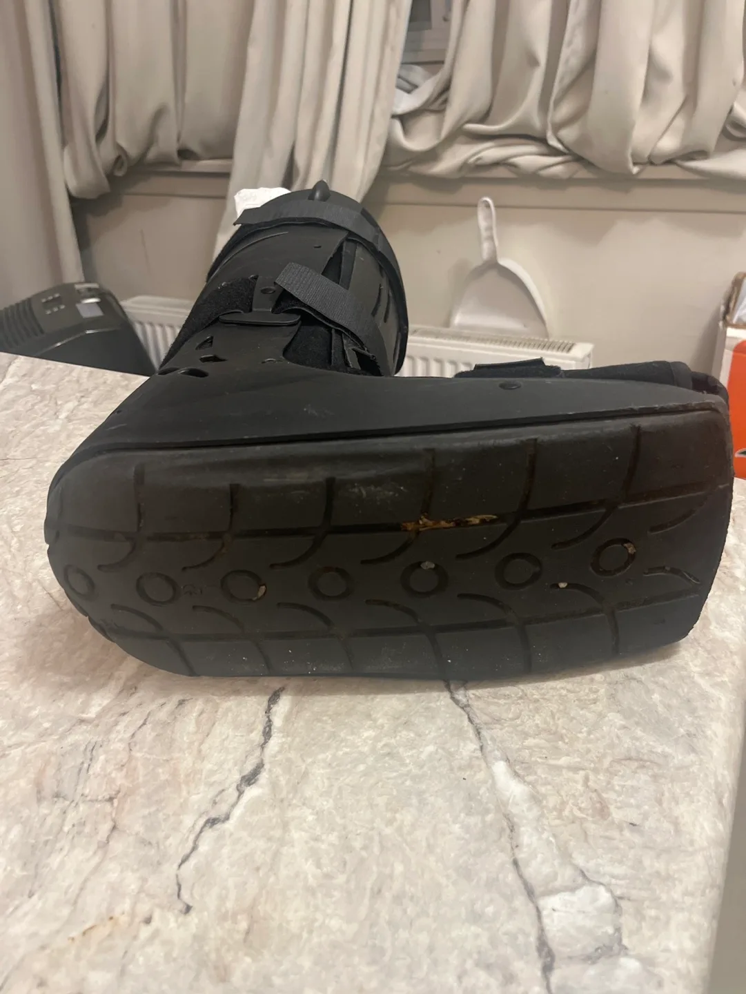 LDK2 Air Walker Boot image indicator(3)