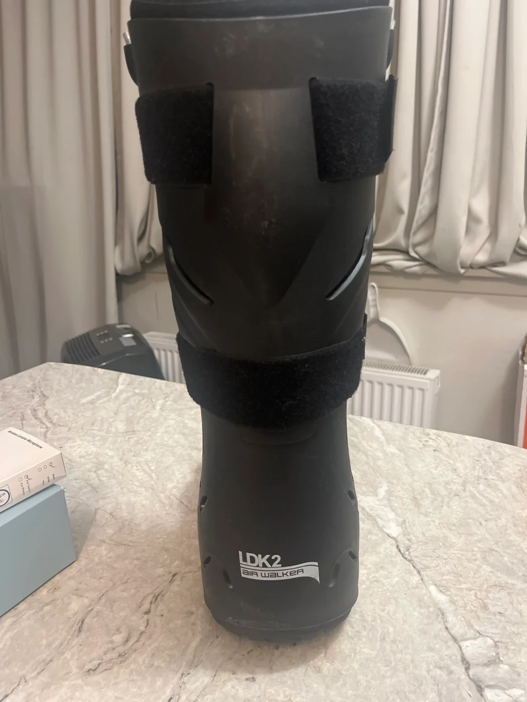 LDK2 Air Walker Boot image indicator(2)