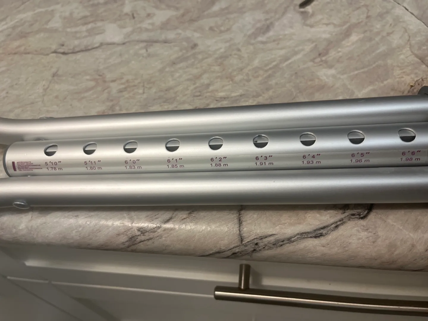 Guardian Adjustable Crutches image indicator(2)