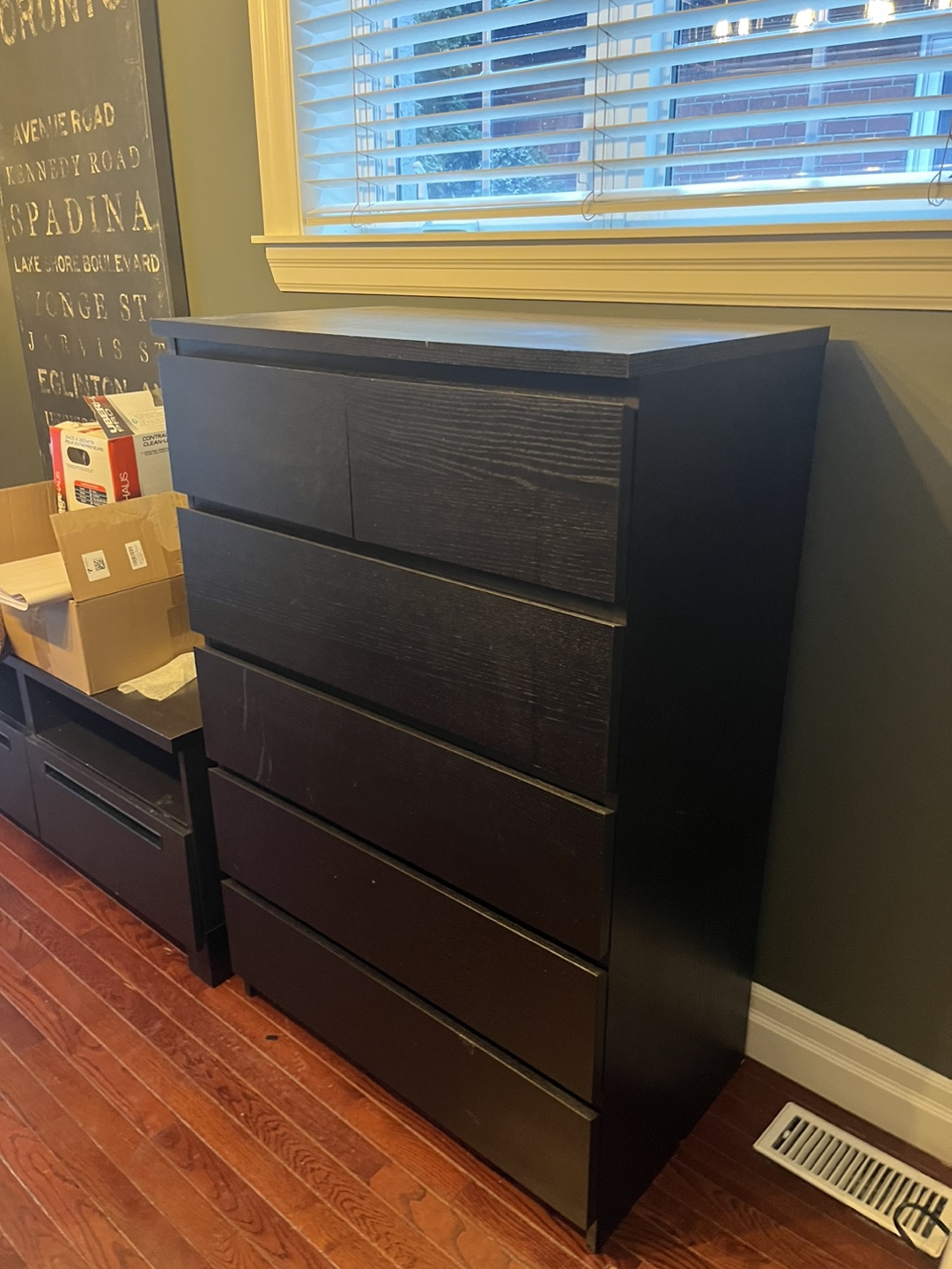 Black five-drawer dresser - photo 2