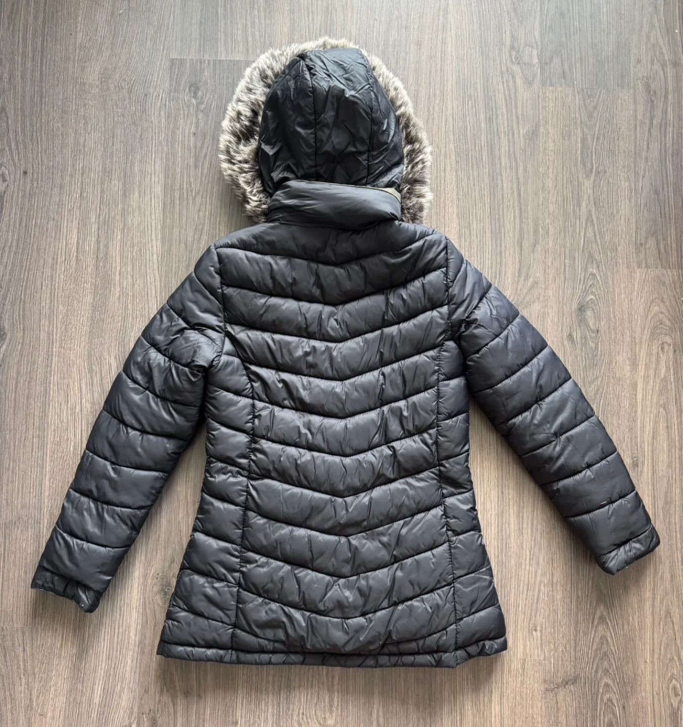 Urban Heritage Double Sided Puffer Jacket - Black & Olive Green image indicator(4)