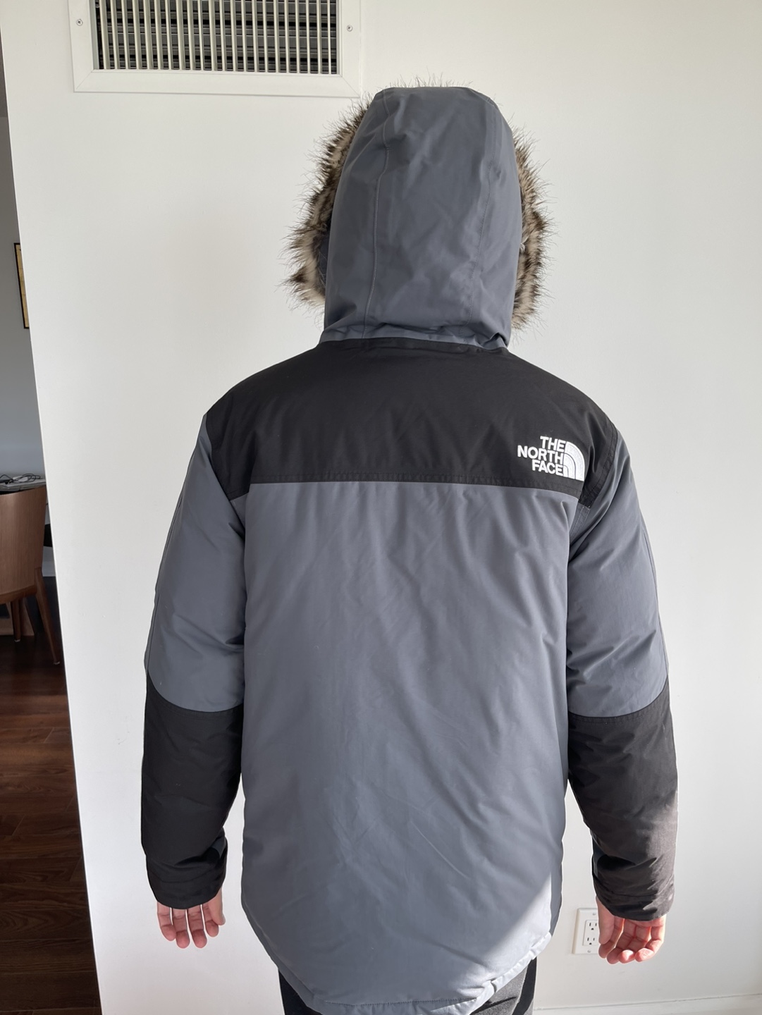 The North Face McMurdo Parka - Grey - Men's Size S - photo 3