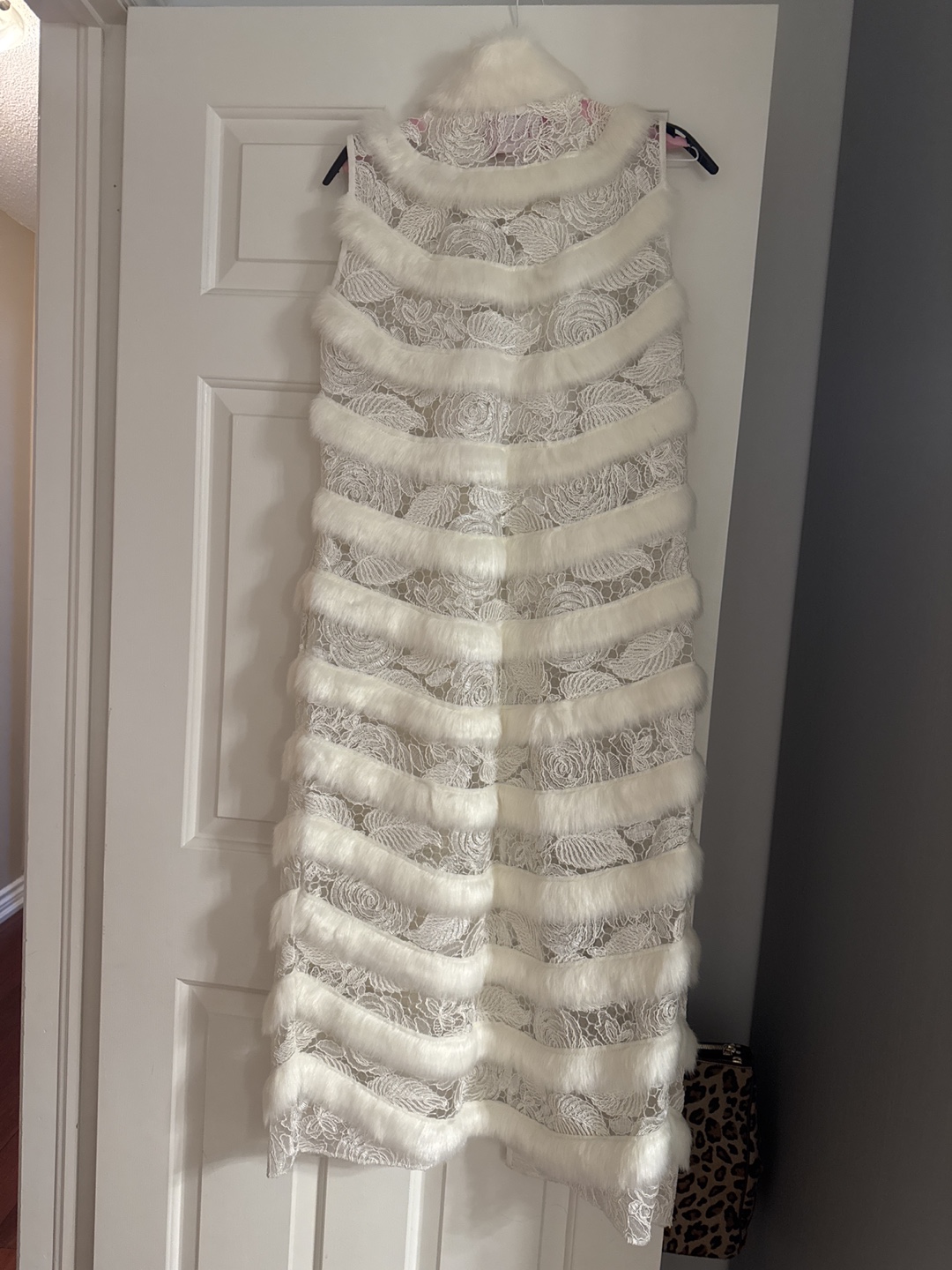 TIFFİ White Lace and Faux Fur Vest - Size Small - photo 3