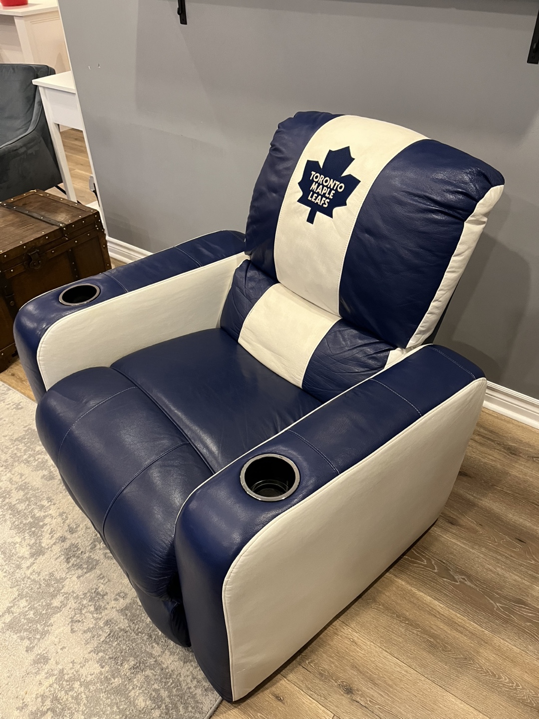 Toronto Maple Leafs Recliner Chair - photo 2