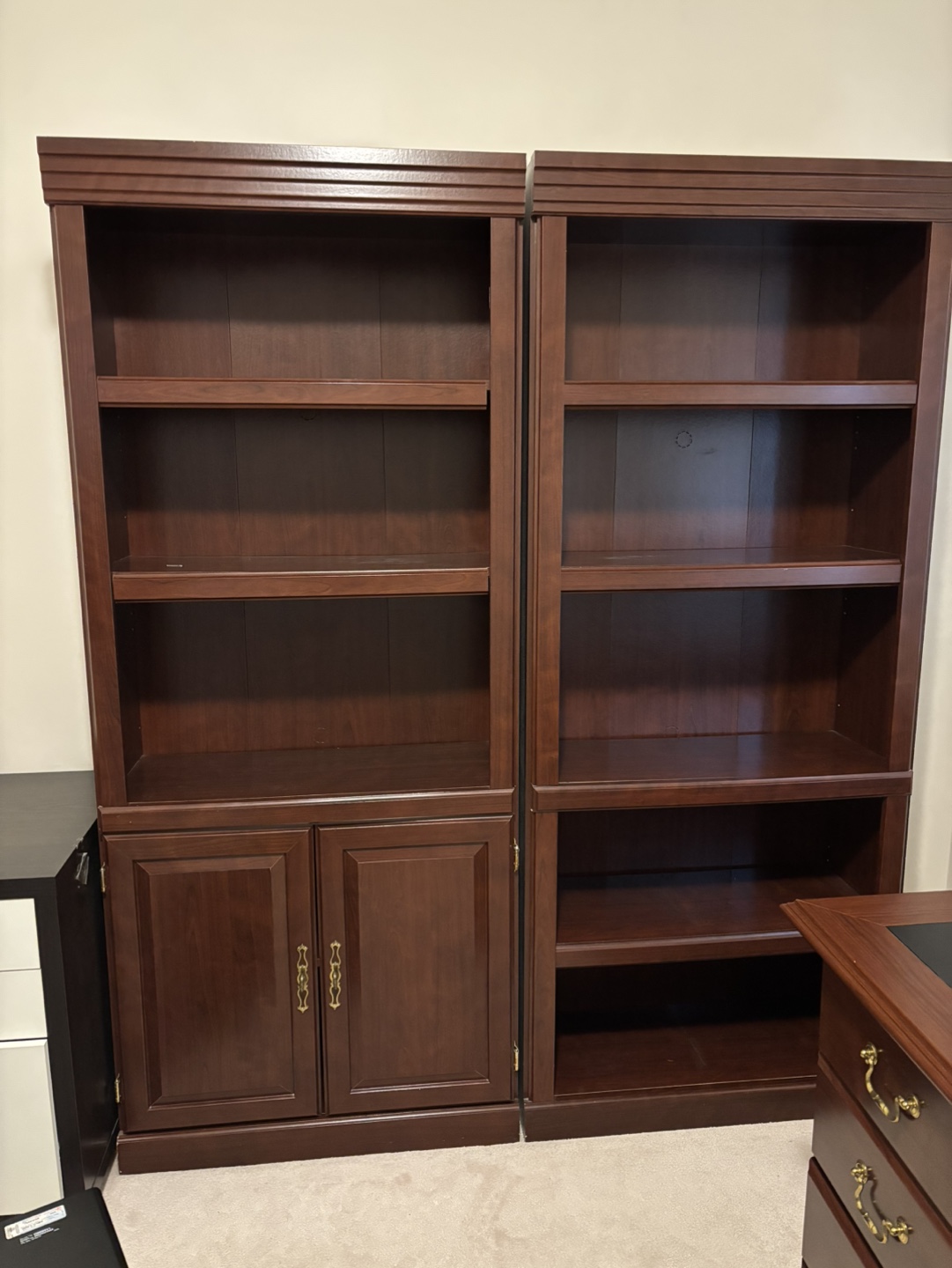 Executive Office Set: Desk & Bookcases - photo 2