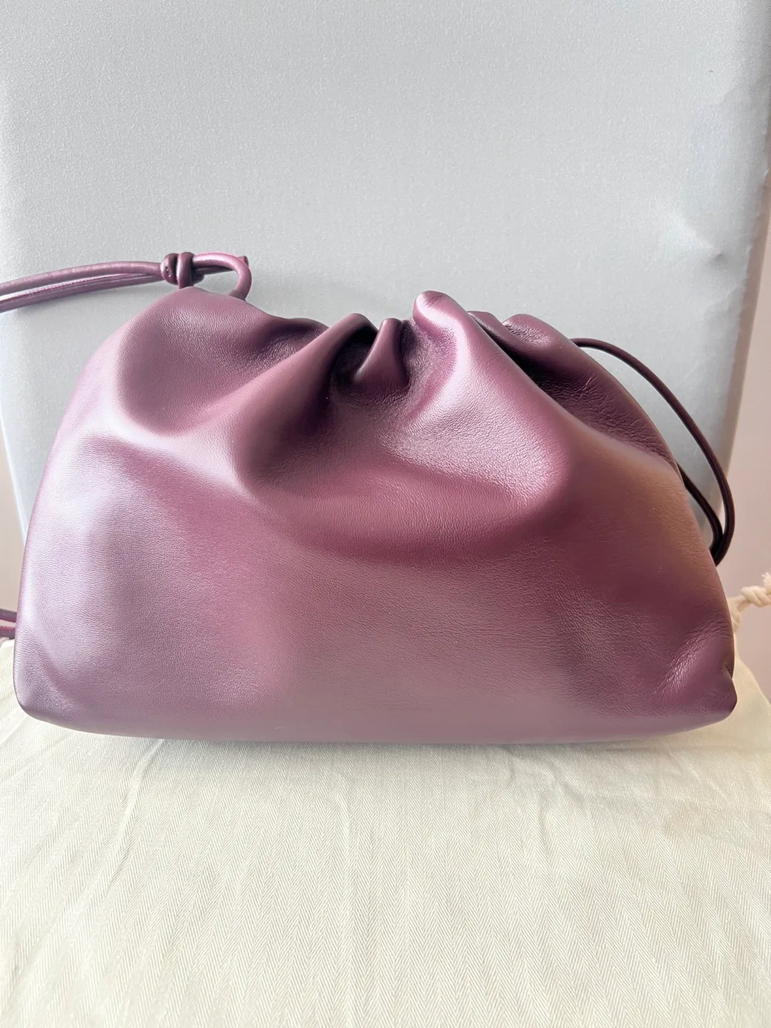 LOEWE Flamenco Bag in Burgundy Leather image indicator(4)