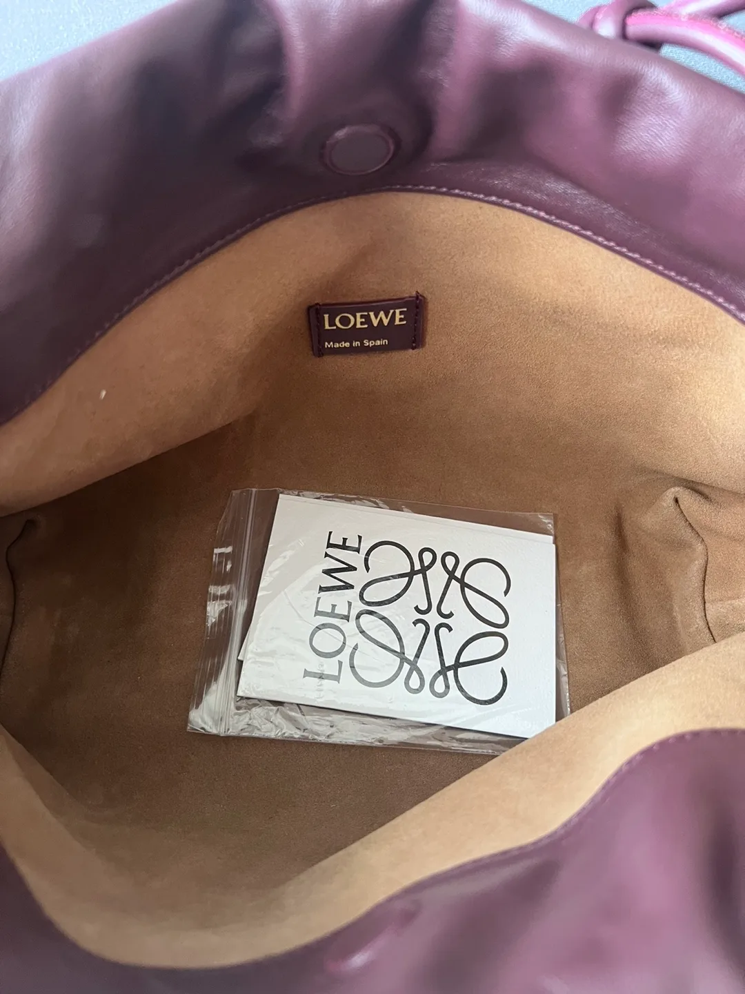 LOEWE Flamenco Bag in Burgundy Leather image indicator(5)