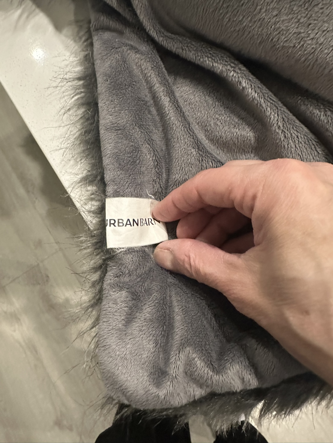Urban Barn Faux Fur Throw Blanket - photo 2